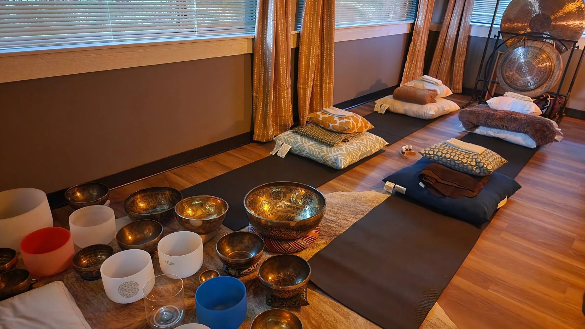 ON YU 音癒 HEALING SOUND INTERIOR Sound Therapy — Radiant Life Holistic Wellness Center